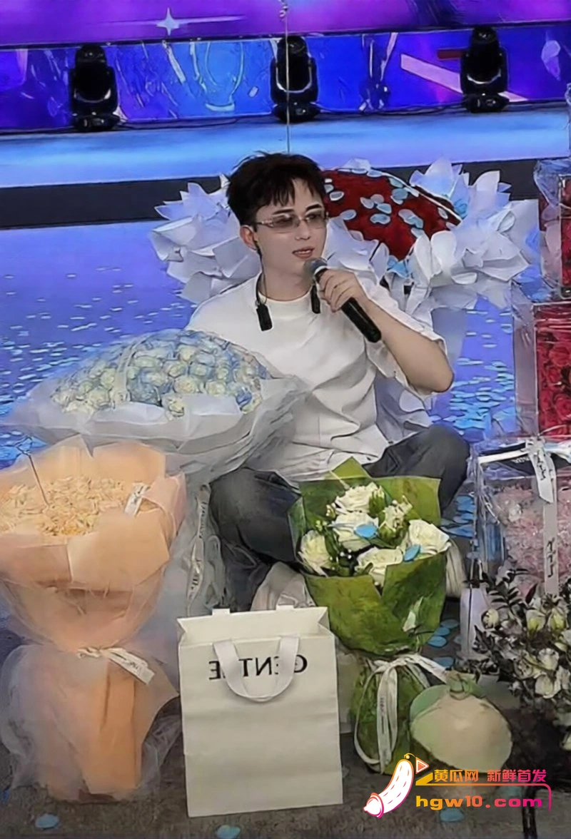 快手吴迪团队CP大瓜:多多直播怒揭假剧本,私拍截图引爆网红圈