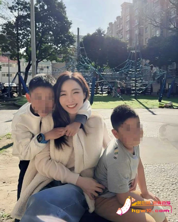 台湾主播张宇离婚三年曝沙发艳照,与前夫十三次争执闹上法庭