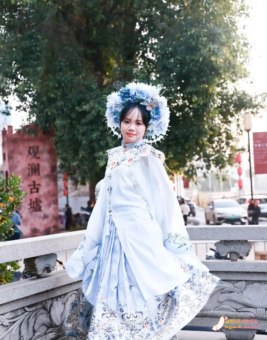 餐厅服务员林莉英私密视频曝光,多面形象引热议
