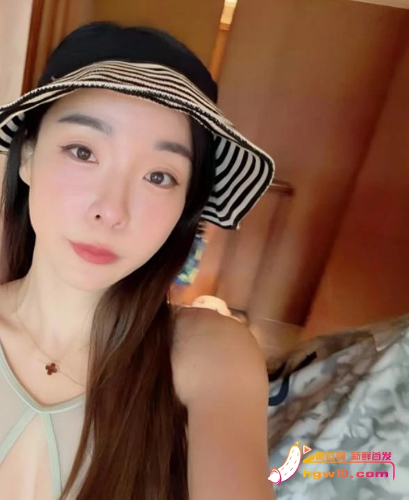 台湾主播张宇离婚三年曝沙发艳照,与前夫十三次争执闹上法庭