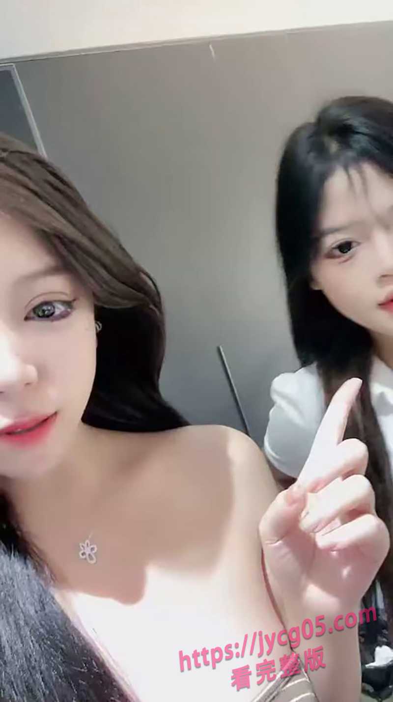 万般宠爱女神【模】携闺蜜酒店3p服务土豪哥 前插后干过瘾至极！ 配图2