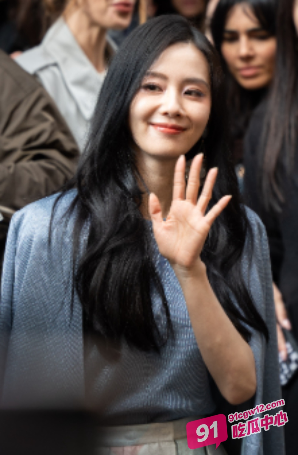 AI换脸女神刘诗诗化身性感女秘书在老板办公室被3p 抚媚表情艳丽十足