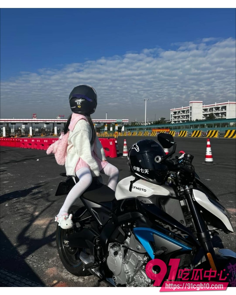 抖音机车少女金世幼 12