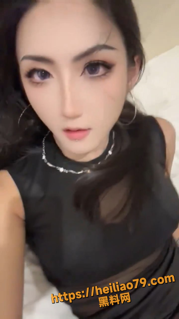 伪娘 潘雨辰 金主无套插到底浪叫失控 含屌互掏鸡巴碰撞射满嘴