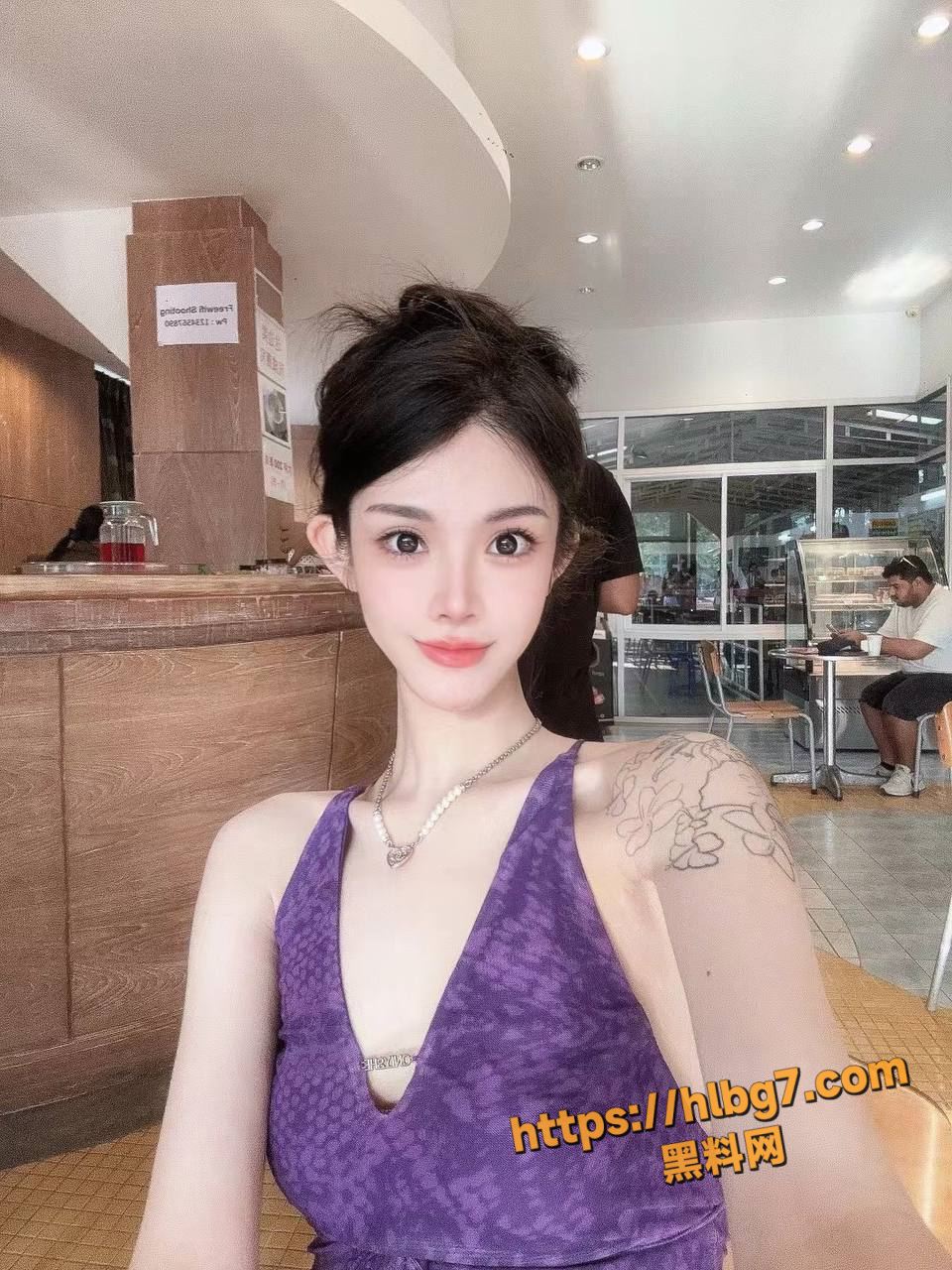 天津骚逼母狗顶级名媛 黄丽娜 线下卖逼做援交女的视频曝光 身上的纹身实锤本人 身材绝对极品 水也多！