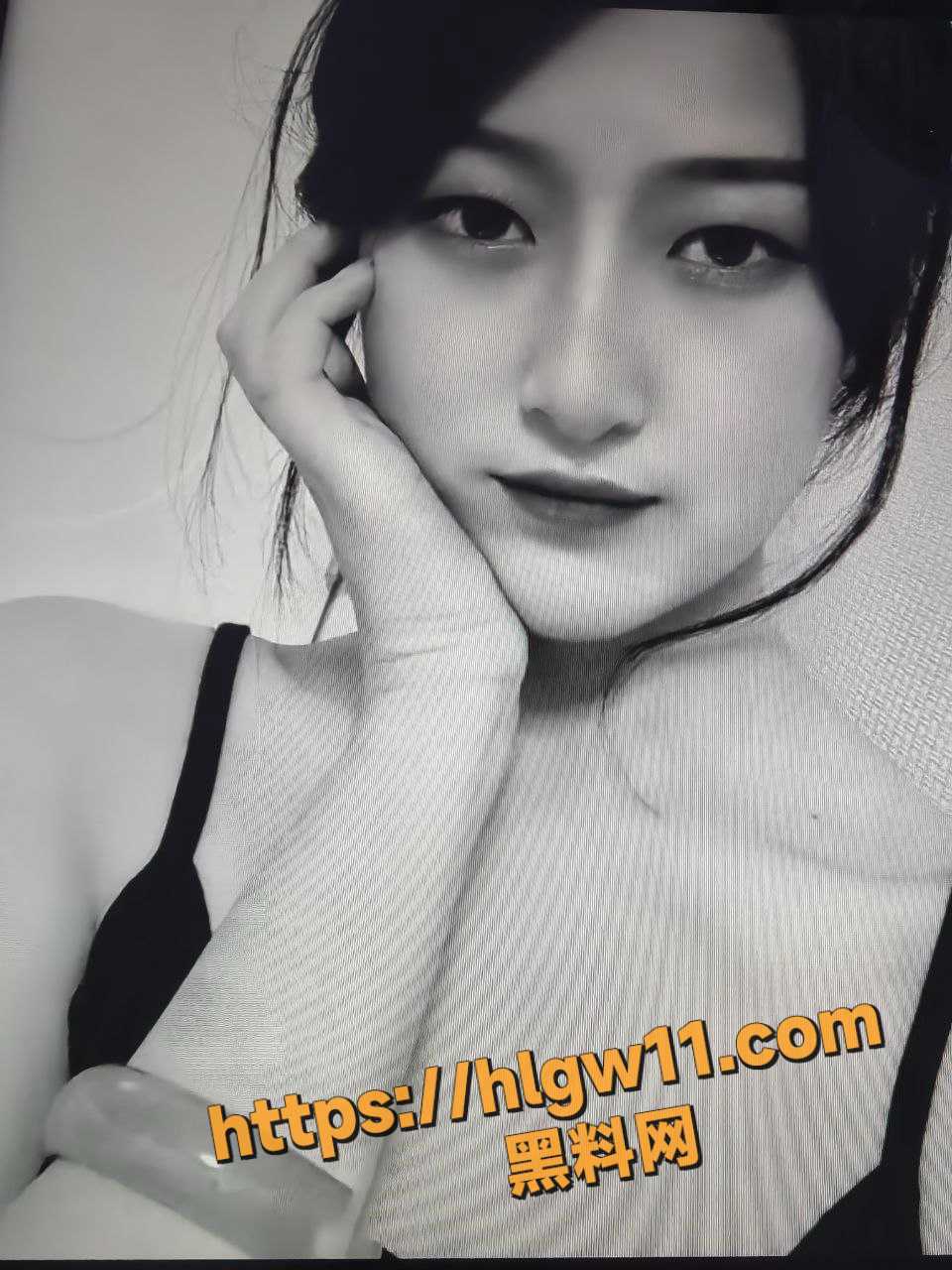 赵雅静济南大学大四学姐，私拍视频曝光其反差骚态，S级身材如性爱玩偶