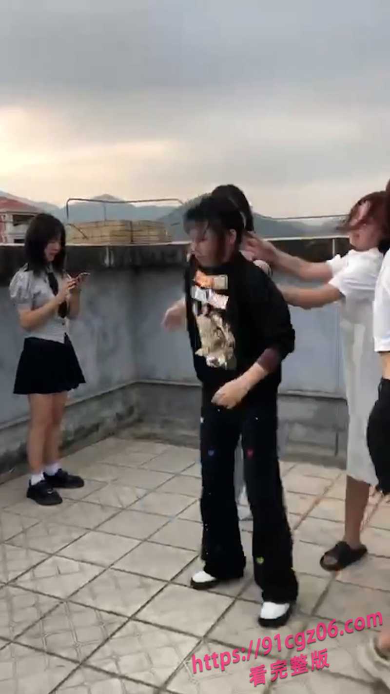 福建泉州精神小妹叶欣怡出轨霸凌网页素材2素材水印版