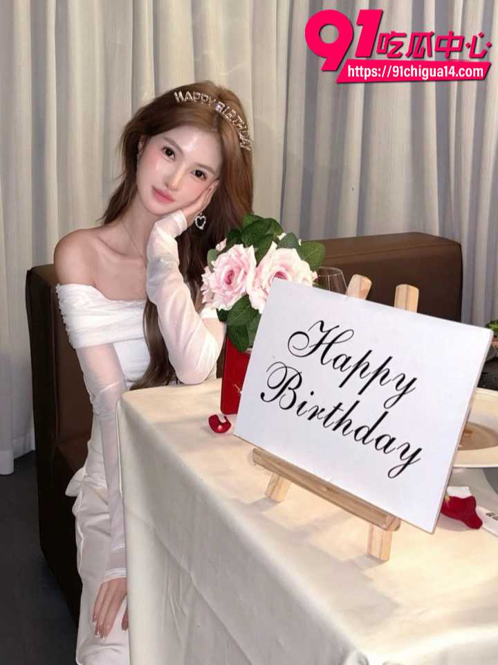 抖音高颜值美妆博主小小舒私下被男友狂操1 抖音高颜值美妆博主小小舒私下被男友狂操1