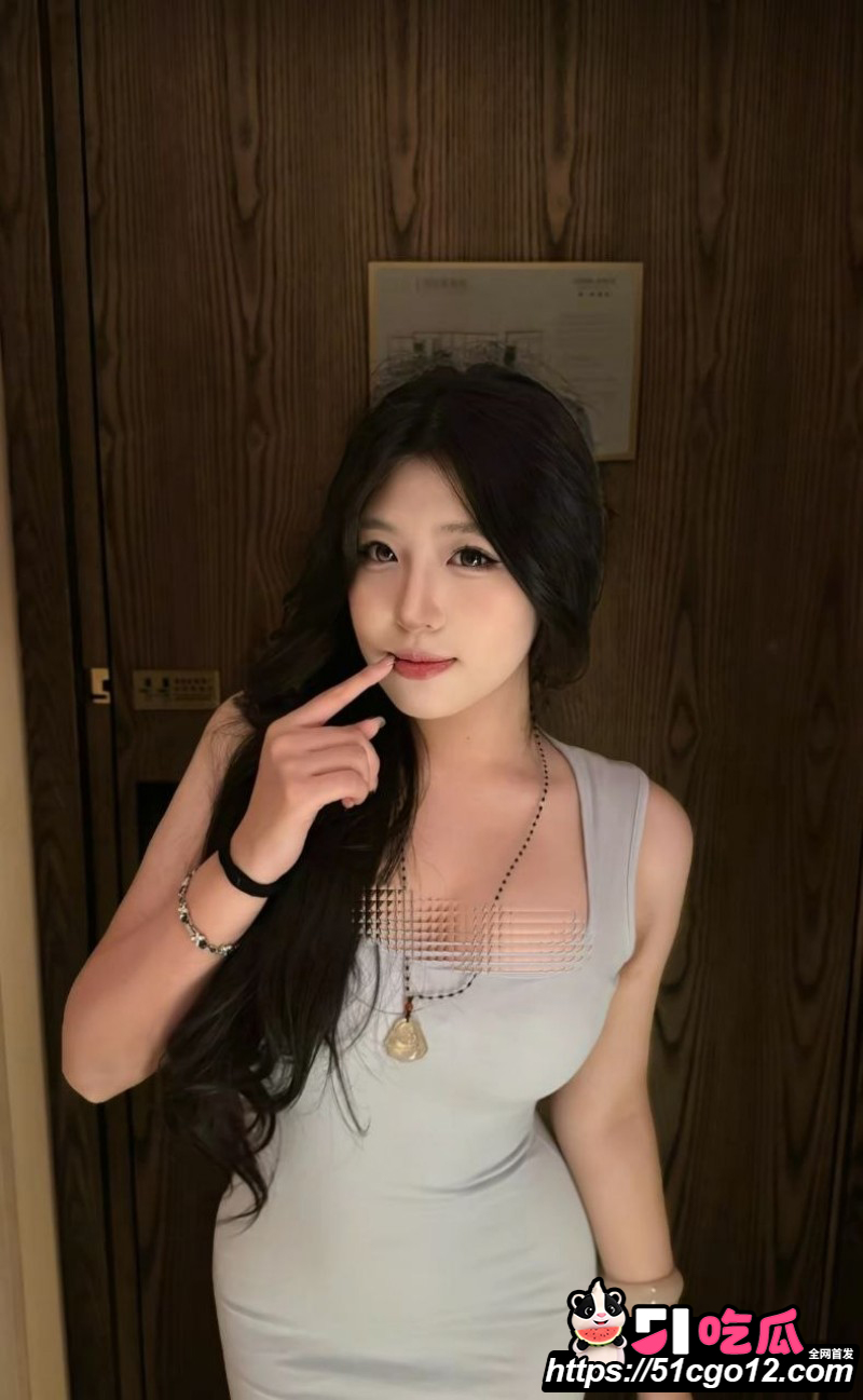 江西九江学生妹 李佳艺 情侣私拍流出 反差淫娃性欲超强 镜前后入浪叫销魂！