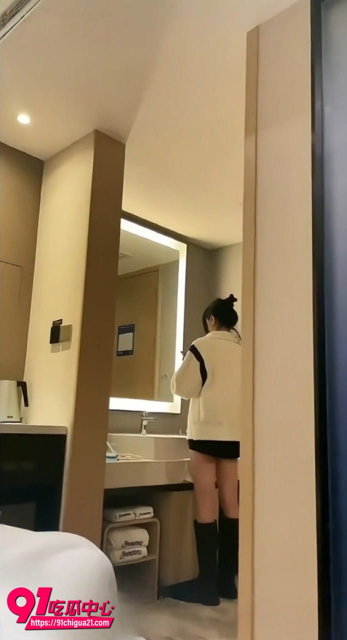 四川朱雅文私密视频流出1