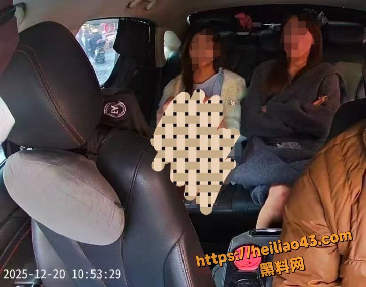 湖南涉外经济学院女大学生 网约车上聊骚后被滴哥开房双飞 露骨聊天记录完整版曝光！