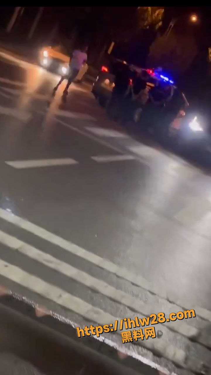 9月17号山东菏泽单县五中有学生约架，真是闲得蛋疼 这帮小崽子就该丢去劳改！