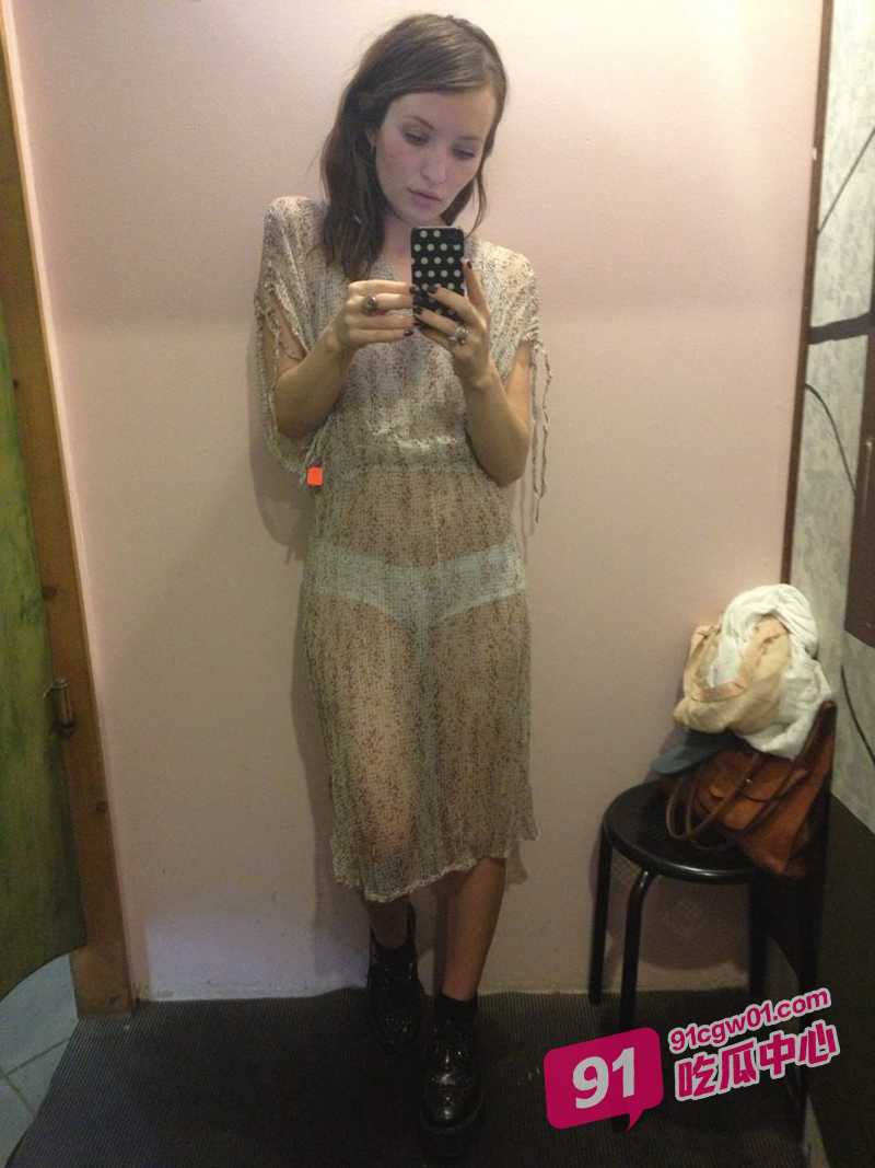 好莱坞艳照门女星 艾米丽 布朗宁 精彩锦集曝光 美国众神 清纯玉女全裸私密照流出 配图7