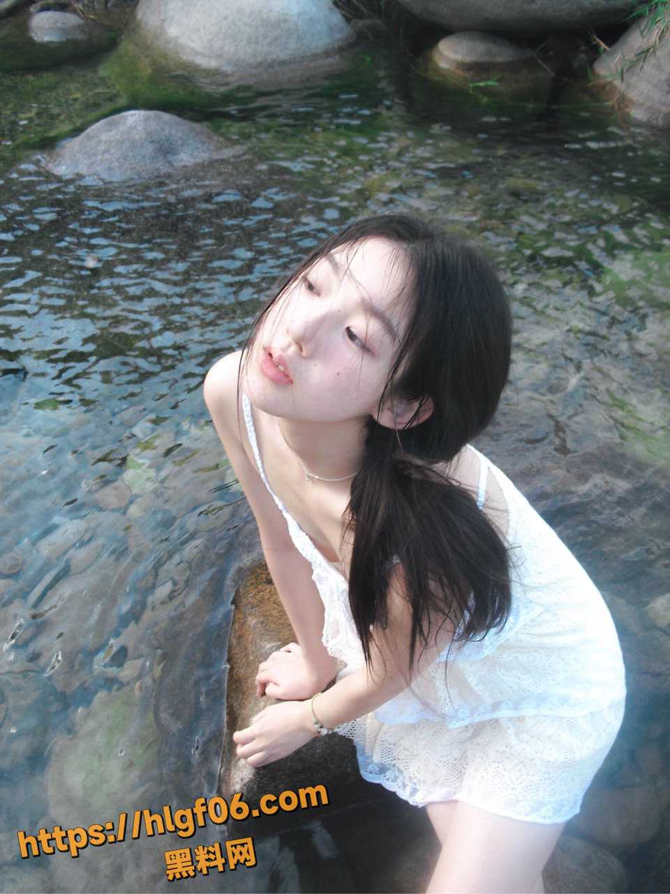 浙江丽水豆蔻年华少女 博心蕊 跟渣男男友性爱视频泄漏 如此美女竟被当成母狗一样爆操