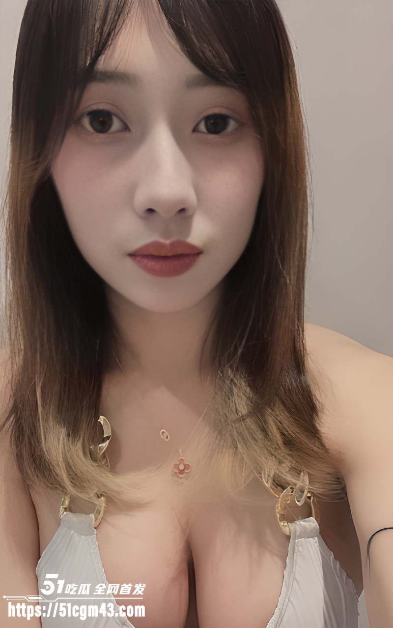 巨乳纹身妹 在酒吧闹事 被老板私刑处罚 1