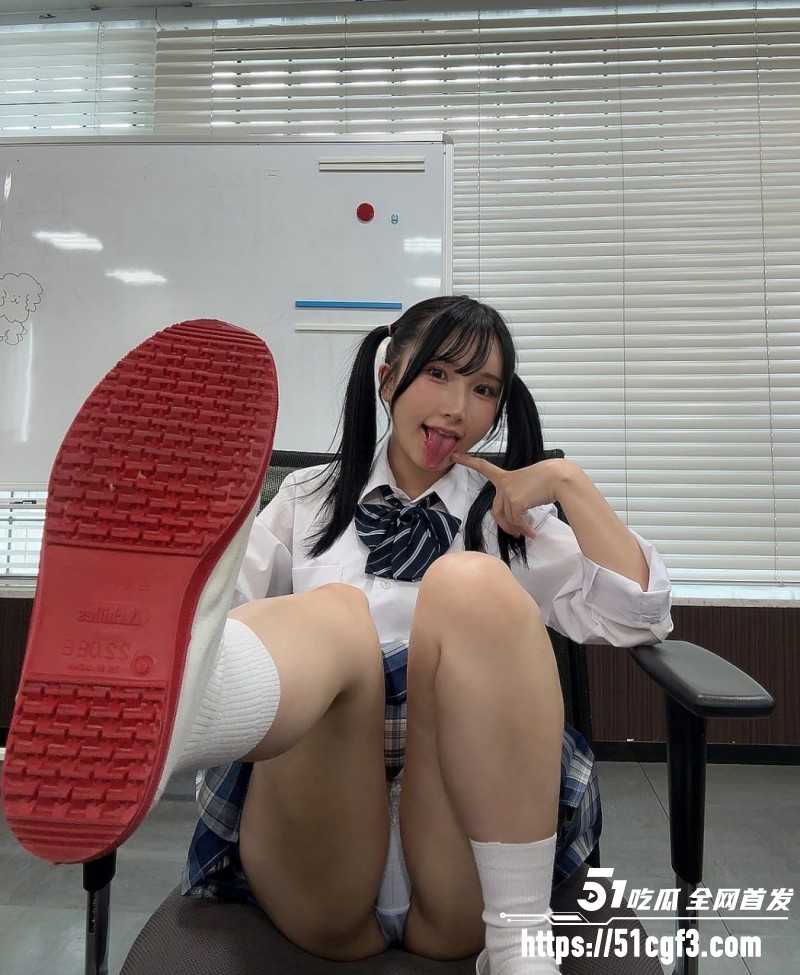 日本AV女优由良佳奈引发热议08