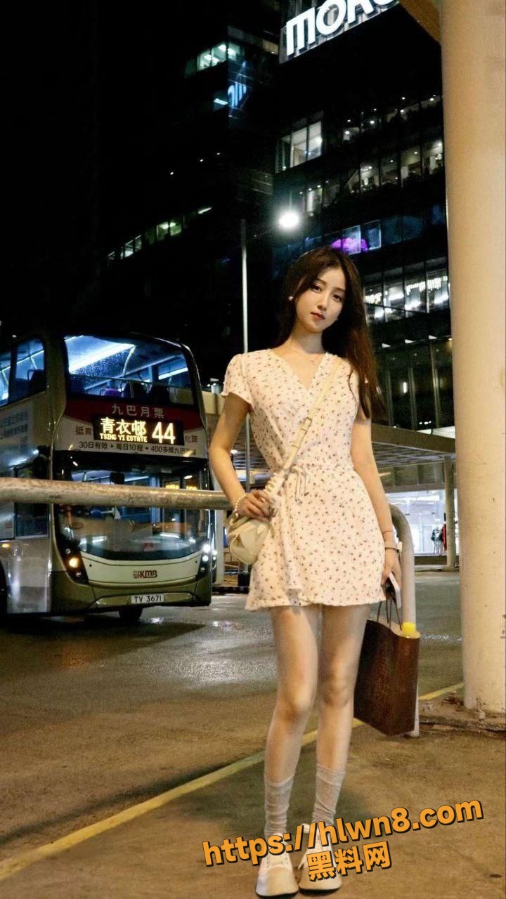 2024年度最佳反差婊 哈尔滨超级高颜值气质美女宋t和男友啪啪性爱流出！