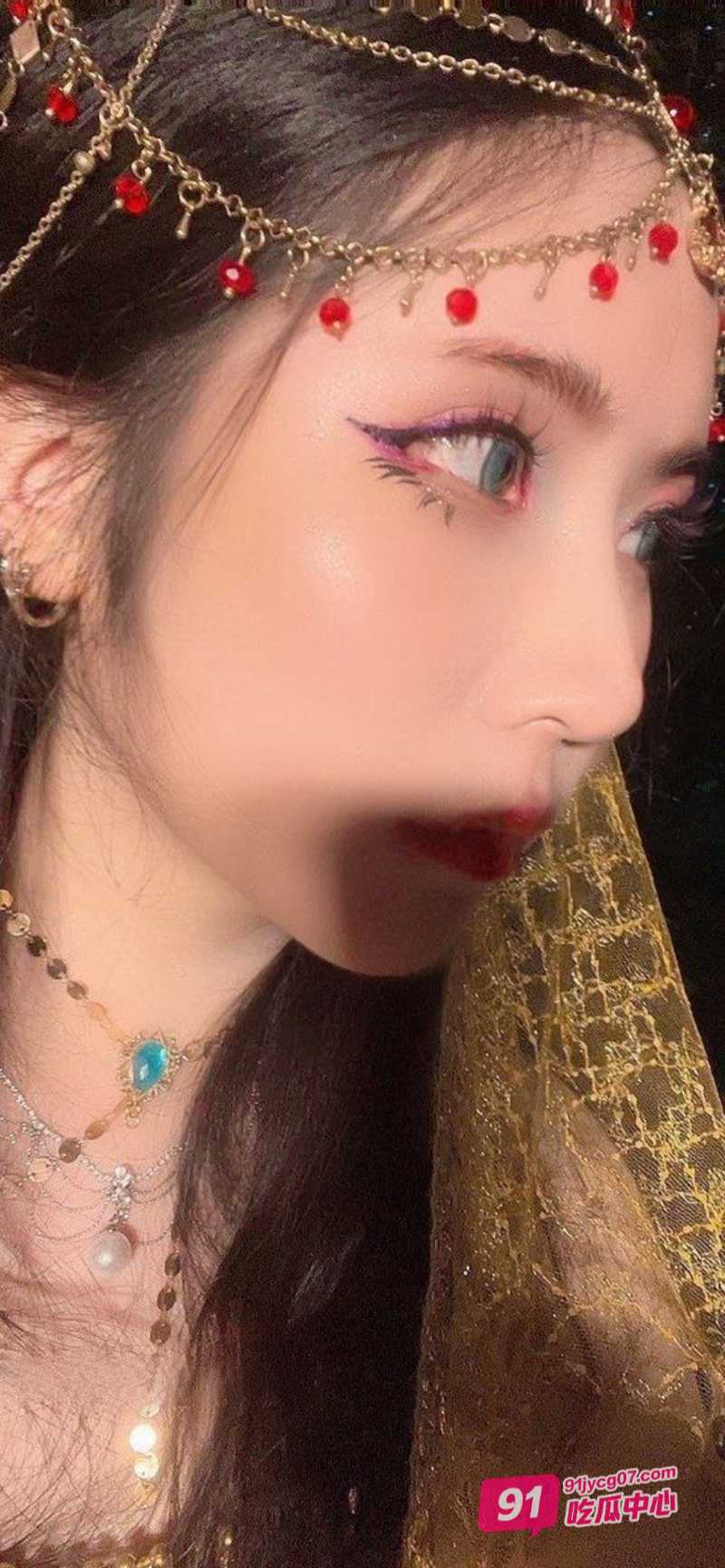 外围小刘亦菲！推特女神草莓老师 酥胸细腰翘臀好诱惑！ 配图7