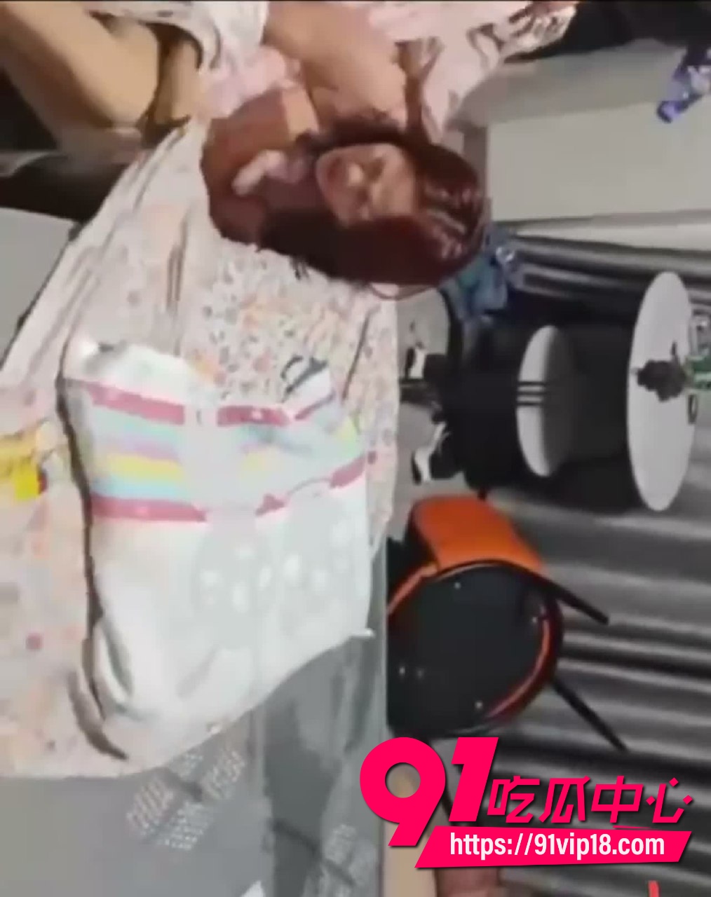少妇婚内出轨被抓奸在床5 少妇婚内出轨被抓奸在床5