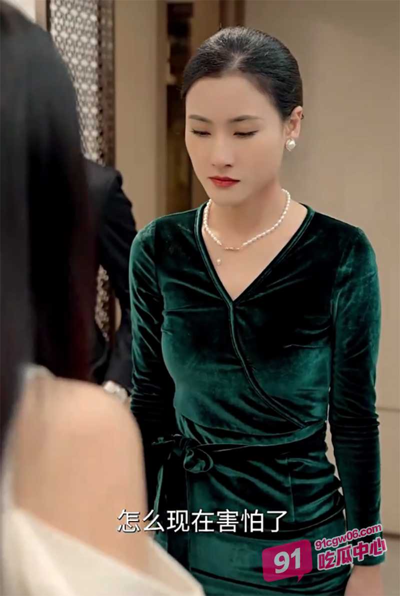 每日短剧《无声之色》~年轻女艺术家与粉丝的擦边日常 居然这么炸? 配图5