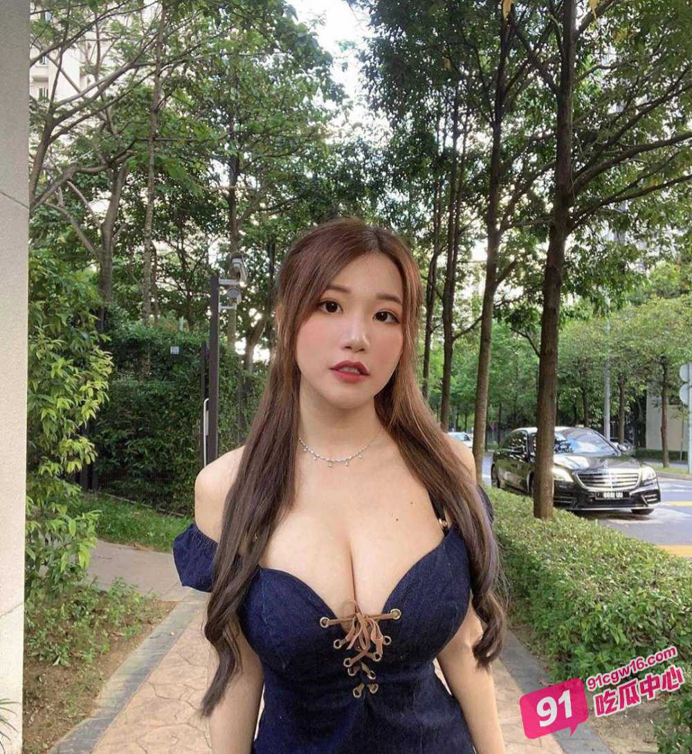 马来西亚网红Puiyi萧佩儿与男友爱爱视频流出 网红在床上也是一样骚啊