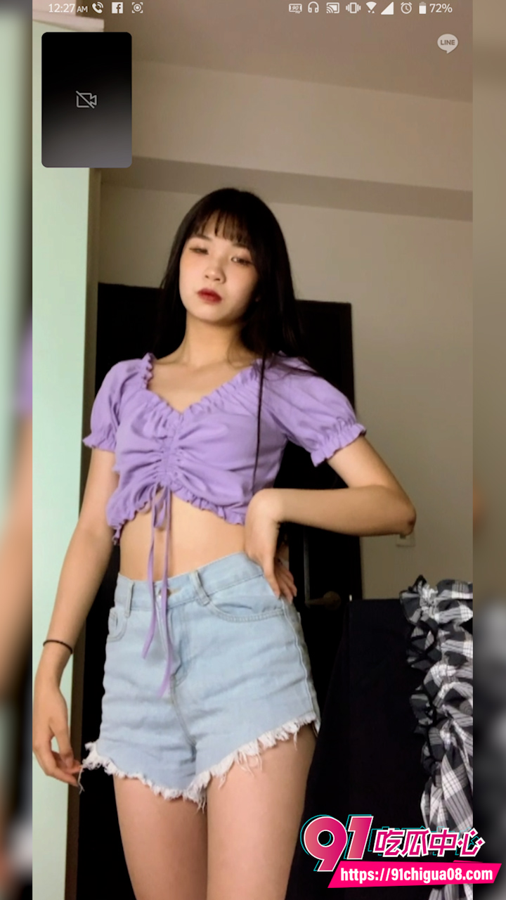 台湾嫩妹面试女模特被套路脱光全身衣服6