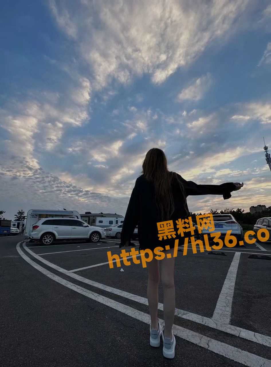 独家曝光黑龙江省鸡西市同心家园9单元501的 王琳 纯属清纯反差的淫骚母狗极其饥渴！