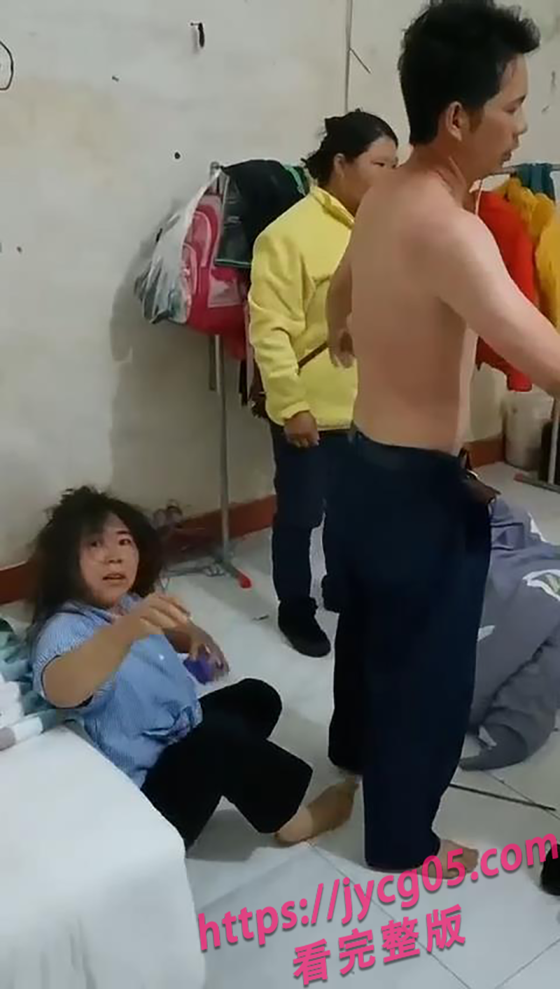 抓奸现场！奸夫淫妇被抓现行！情夫誓死保淫妻遭毒打！ 配图6