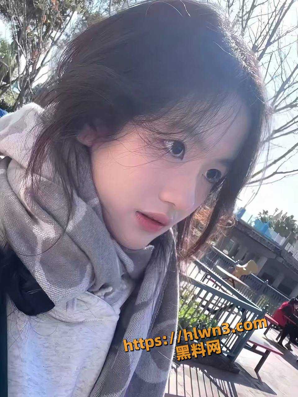 上海女大学生 张瑜璇 COS女仆装 透明白丝内衣装扮色诱纯情小色狼 一套组合自慰视频足以拿捏你！