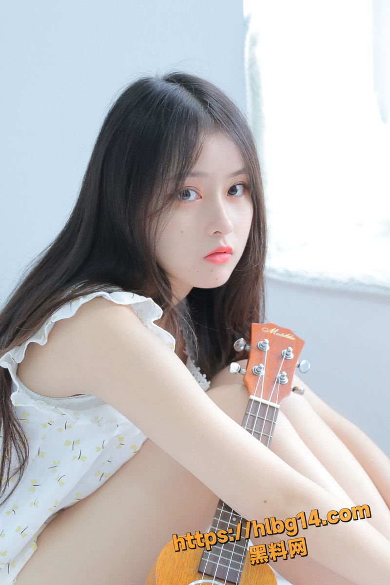 暑假约会高颜值校花级女神 还是大三在读的学生妹 停车场车震后酒店继续激情!