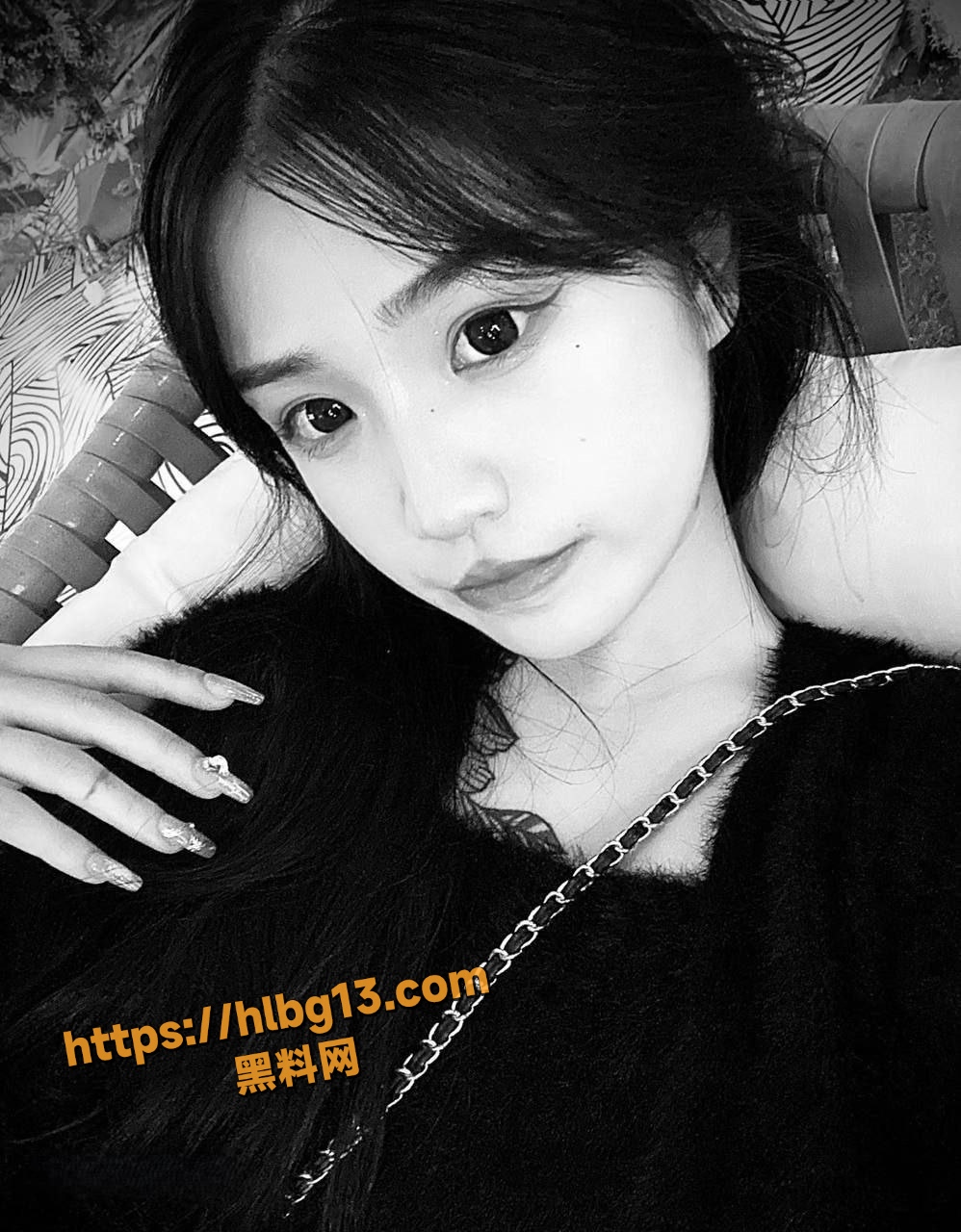 叛逆少女堕落成听话母狗 黑丝纹身 扣逼自慰录短视频 被大哥调教疯狂抽插 叫声好淫荡