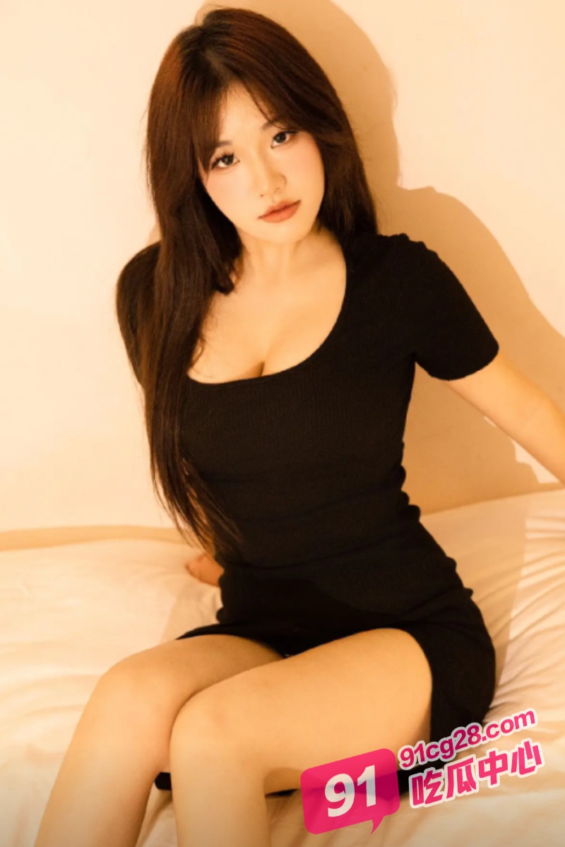 别人家女友系列！天津情侣郑熙熙小别胜新婚 穿情趣黑丝给男友送惊喜！ 配图2
