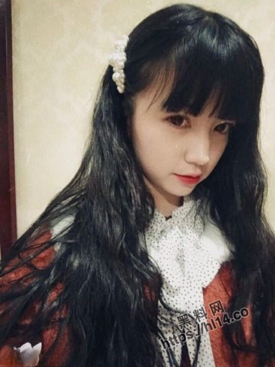 甜美小太妹含射男友 口活没的说，骚货的淫荡性爱时刻开始演绎！
