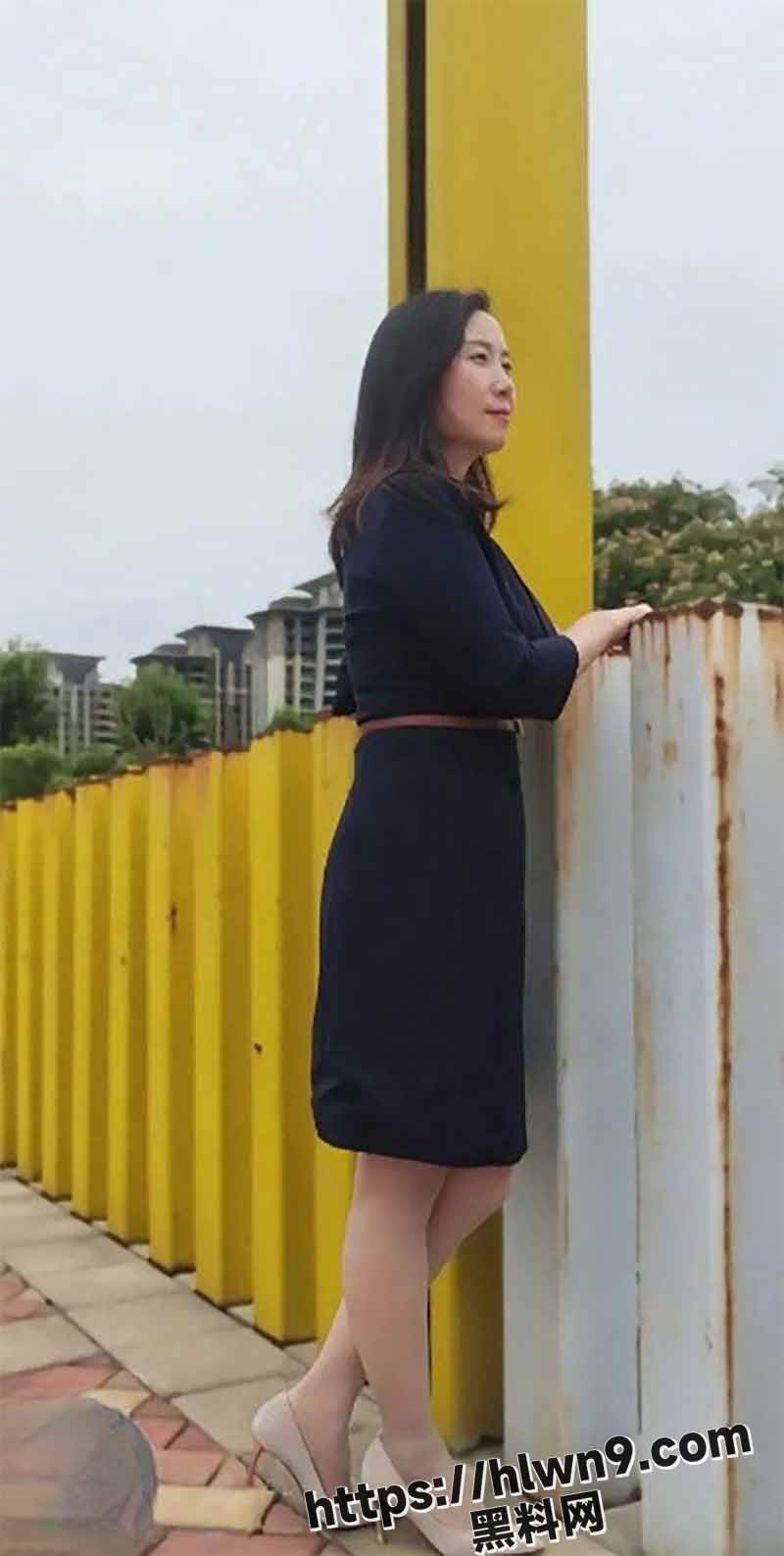 真实偷情自拍 约炮美容院的熟妇 人美活好 操逼差点被她老公抓到 吓阳痿了！