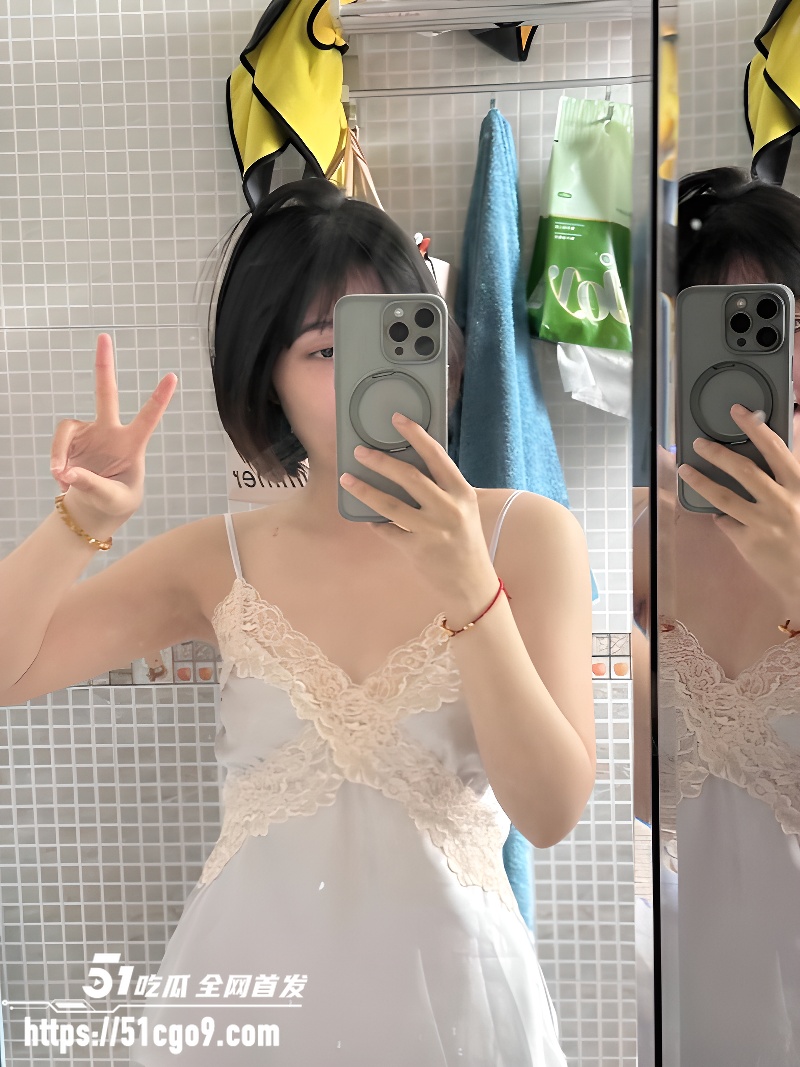 极品短发骚女 2