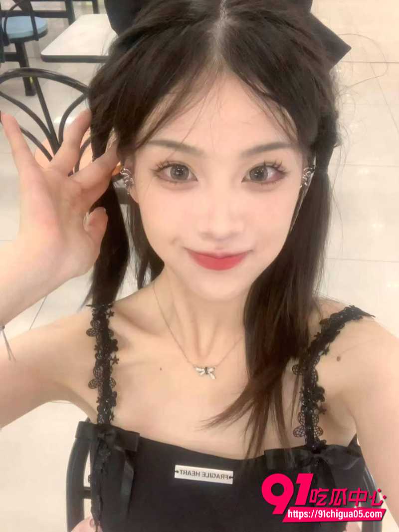 南宁高颜值女大璐璐1