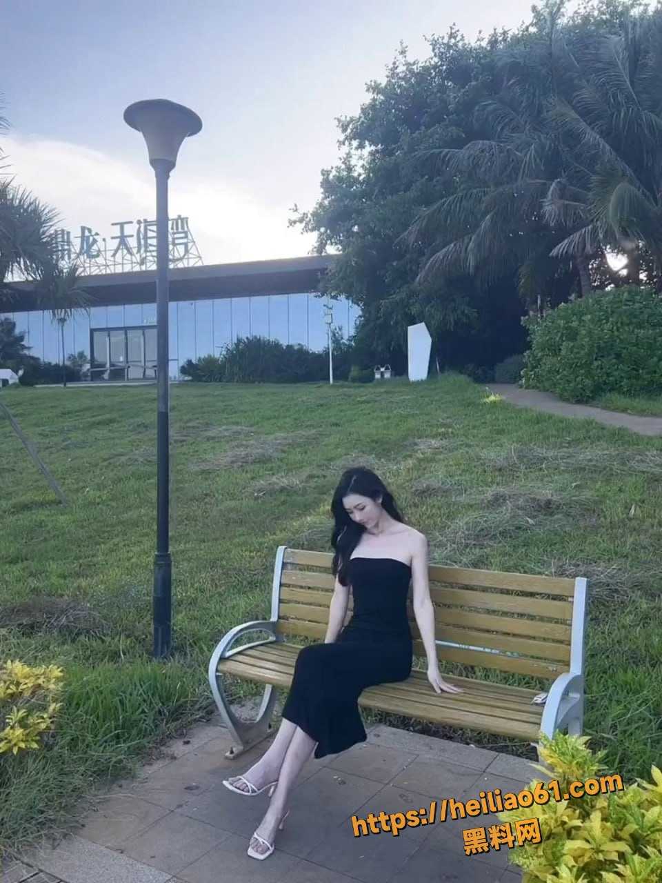 抖音清纯御姐 甜一 大尺自拍与金主裸聊视频合集流出