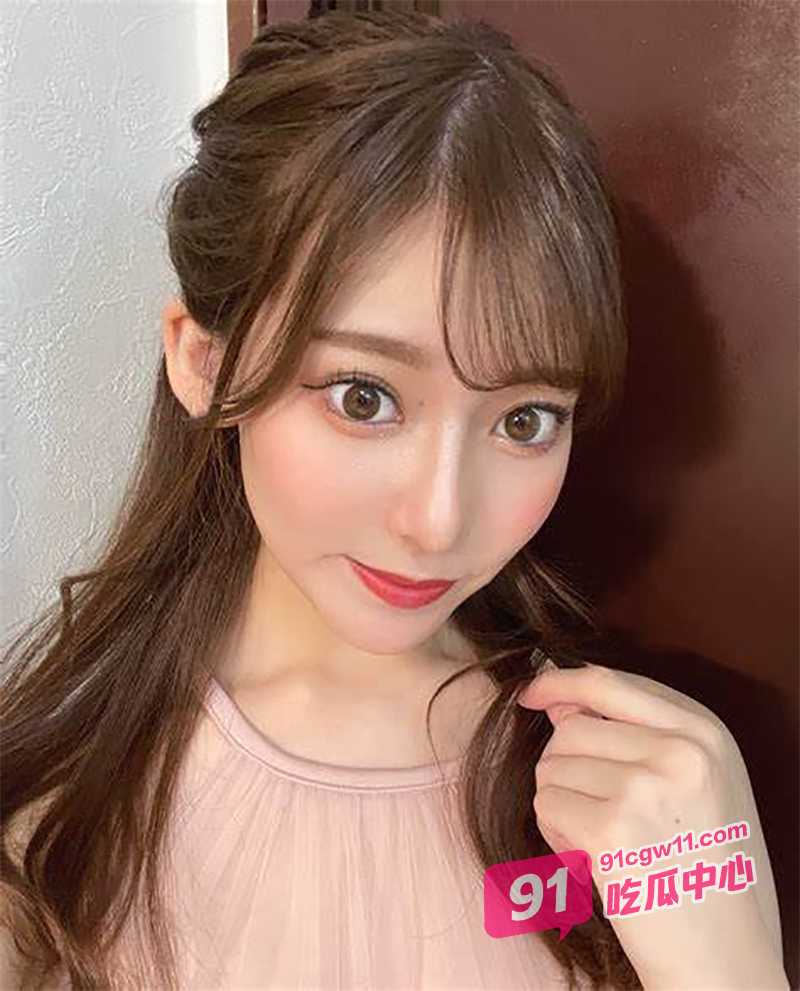 深夜福利～ 学生强奸女老师？ 女教师被扒光衣服 赤身裸体的激情大战！ 配图3