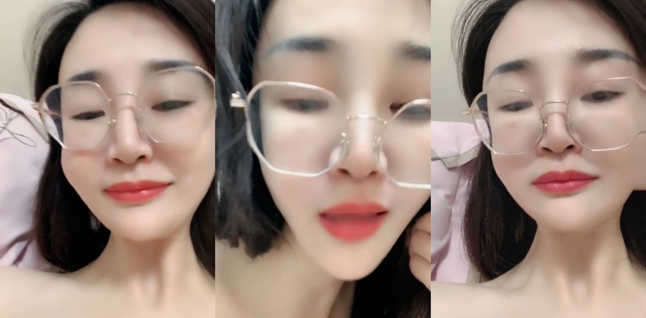 高颜眼镜妹私拍流出 黑框眼镜下巨乳乱晃大屌猛插骚穴淫水喷溅浪叫不止