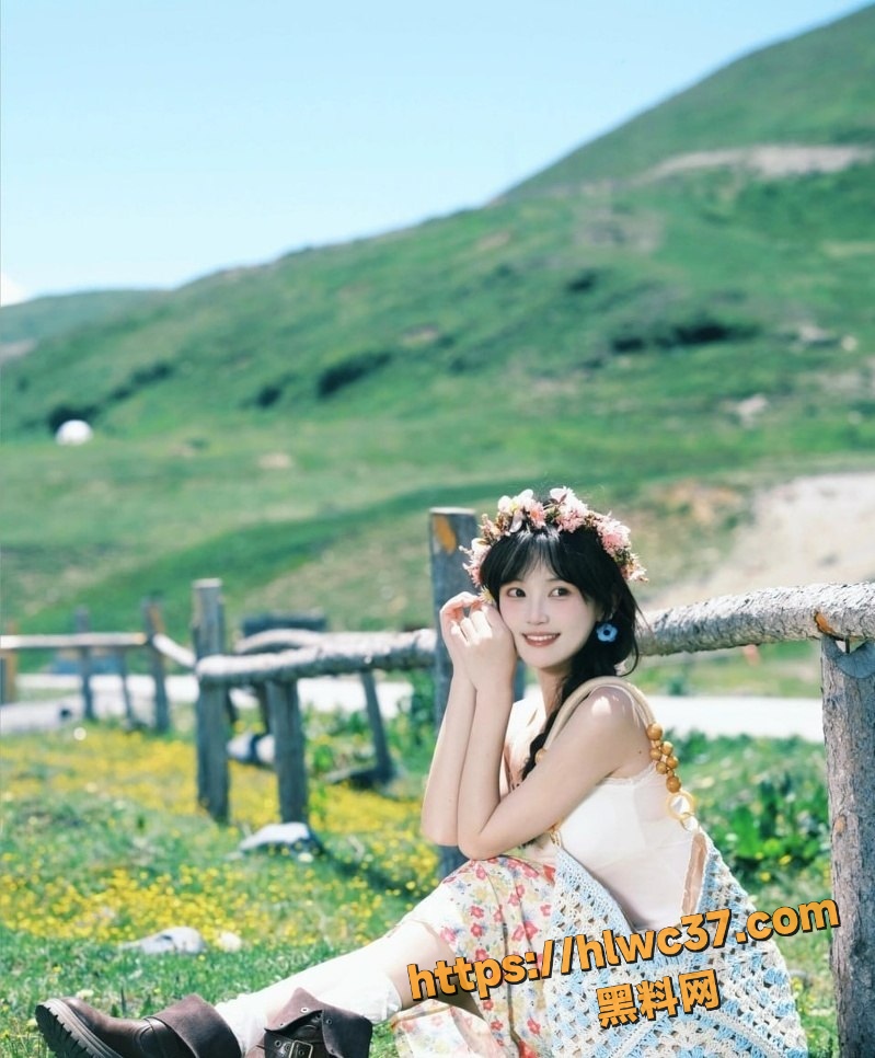 郑州清纯阳光乖乖女 夏欣悦 在酒店被金主深喉调教 反差一面大曝光