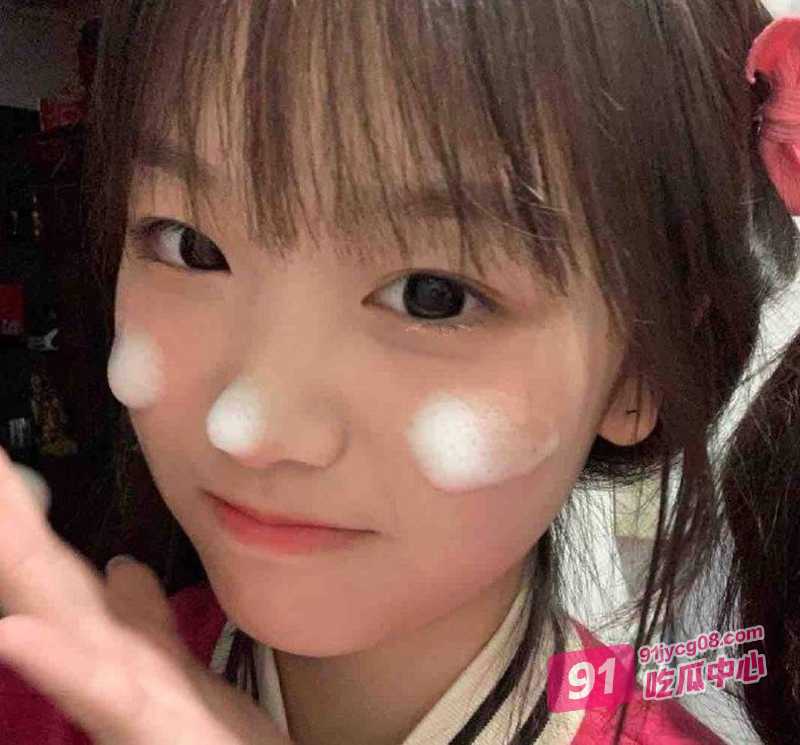 湖南株洲学生妹张双艺 可爱少女公交车口交事件完整版视频泄密！ 配图5