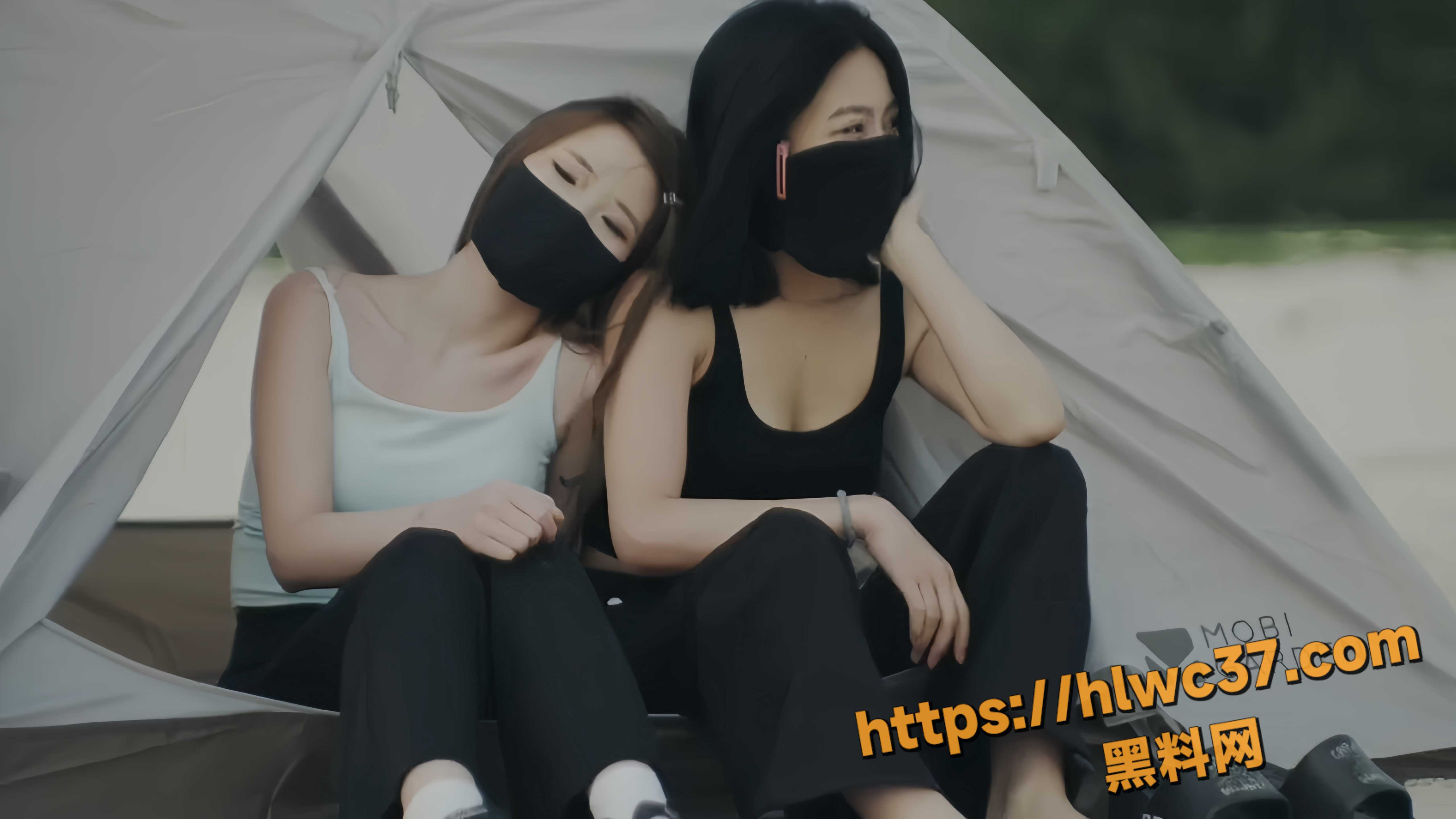 户外露出博主 cikaimoon liwaynix 两位美女海边比基尼大胆露出
