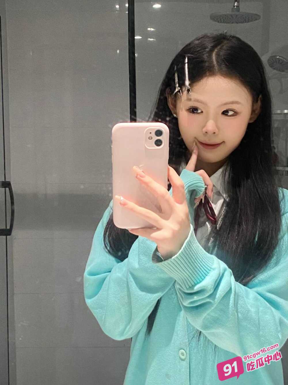 05年极品嫩妹孔伊伊被推特大神圈养sm调教视频曝光！口爆内射毒龙样样精通！ 配图3