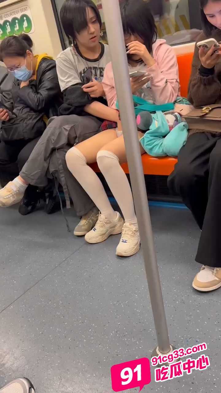 序列 02.00_00_00_00.Still007.jpg
