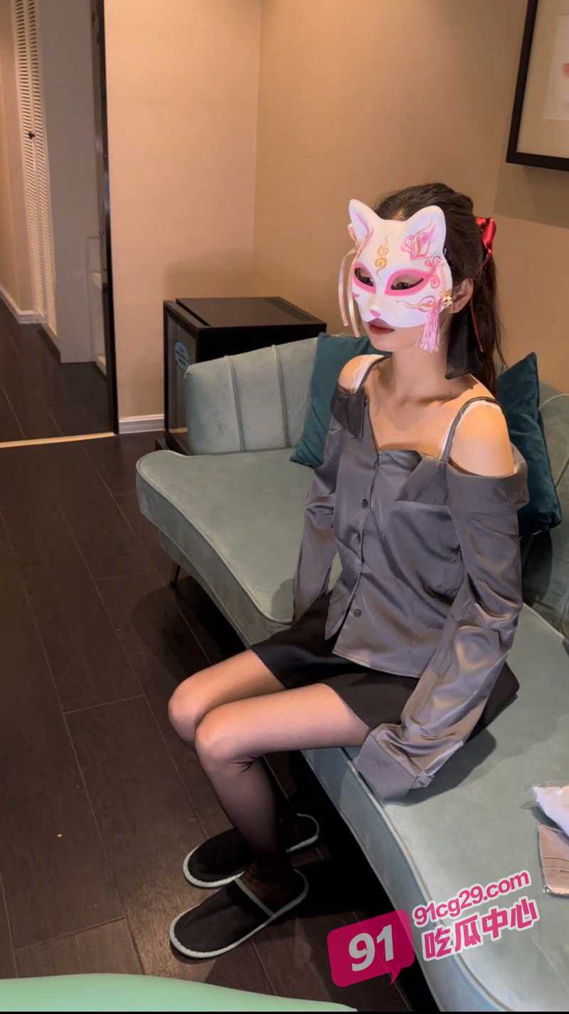长沙处女第三部完整版 但还是没有插入她的小穴 真是可惜 只有口交射嘴里！ 配图5