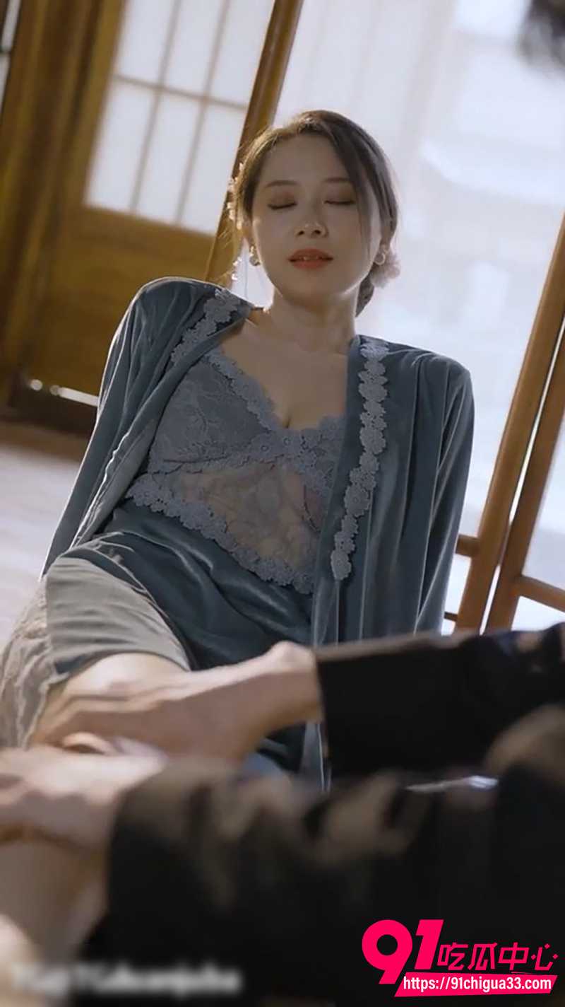 每日擦边短剧 大豪客全集完整版 男主狂宠多位极品美女共享后宫!