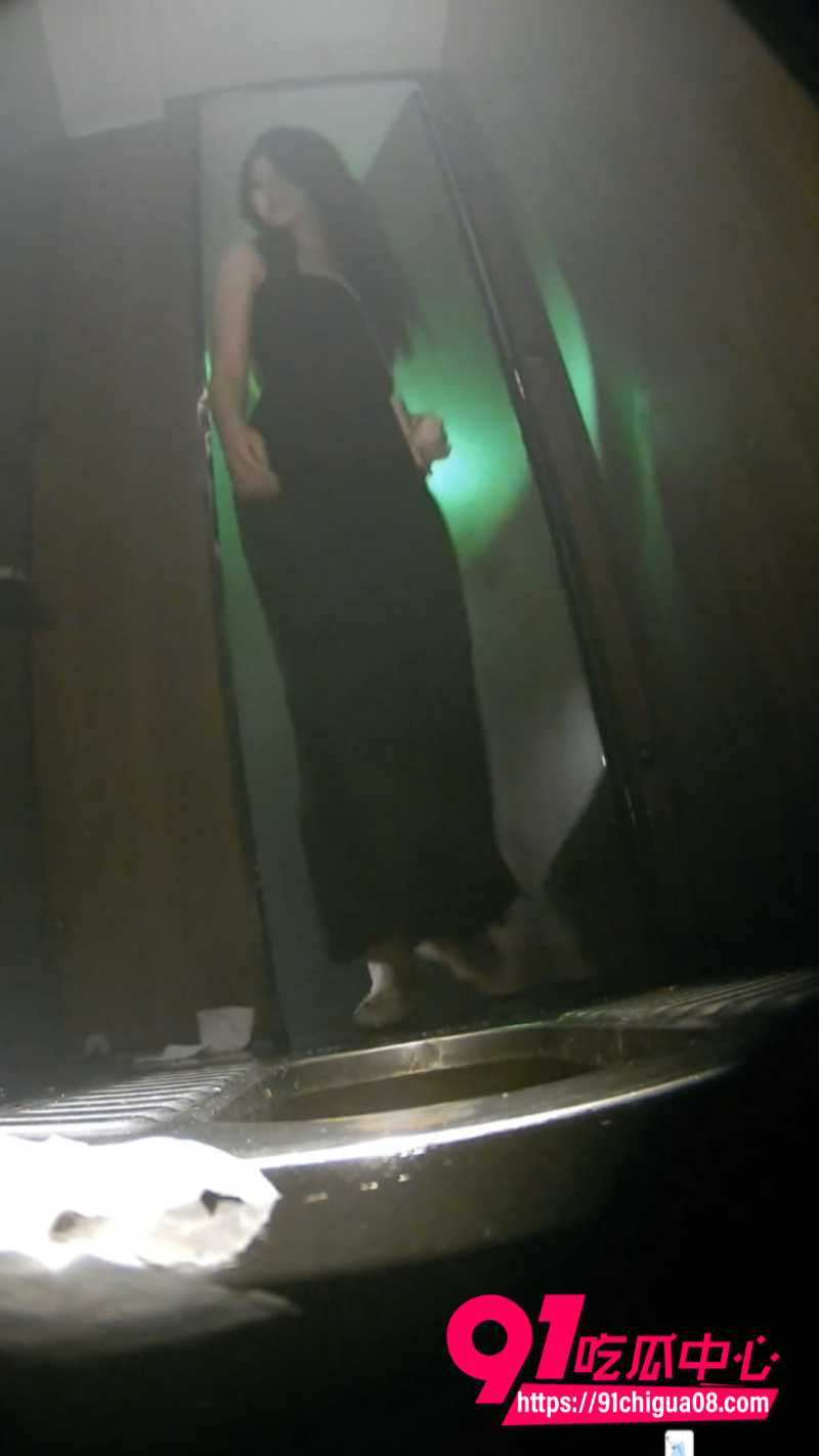 KTV小仙女带跳蛋唱歌2 KTV小仙女带跳蛋唱歌2