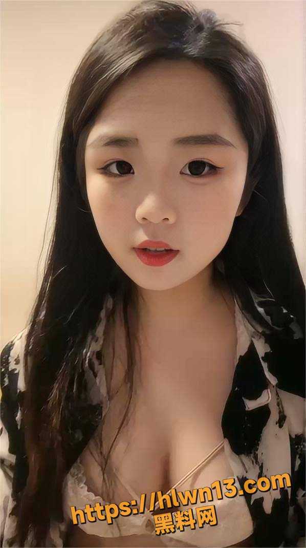 长的甜美骚逼受老罪 超正点的巨乳满背纹身反差精神小妹 被社会小哥哥暴力打桩后入 插的喊先停会！