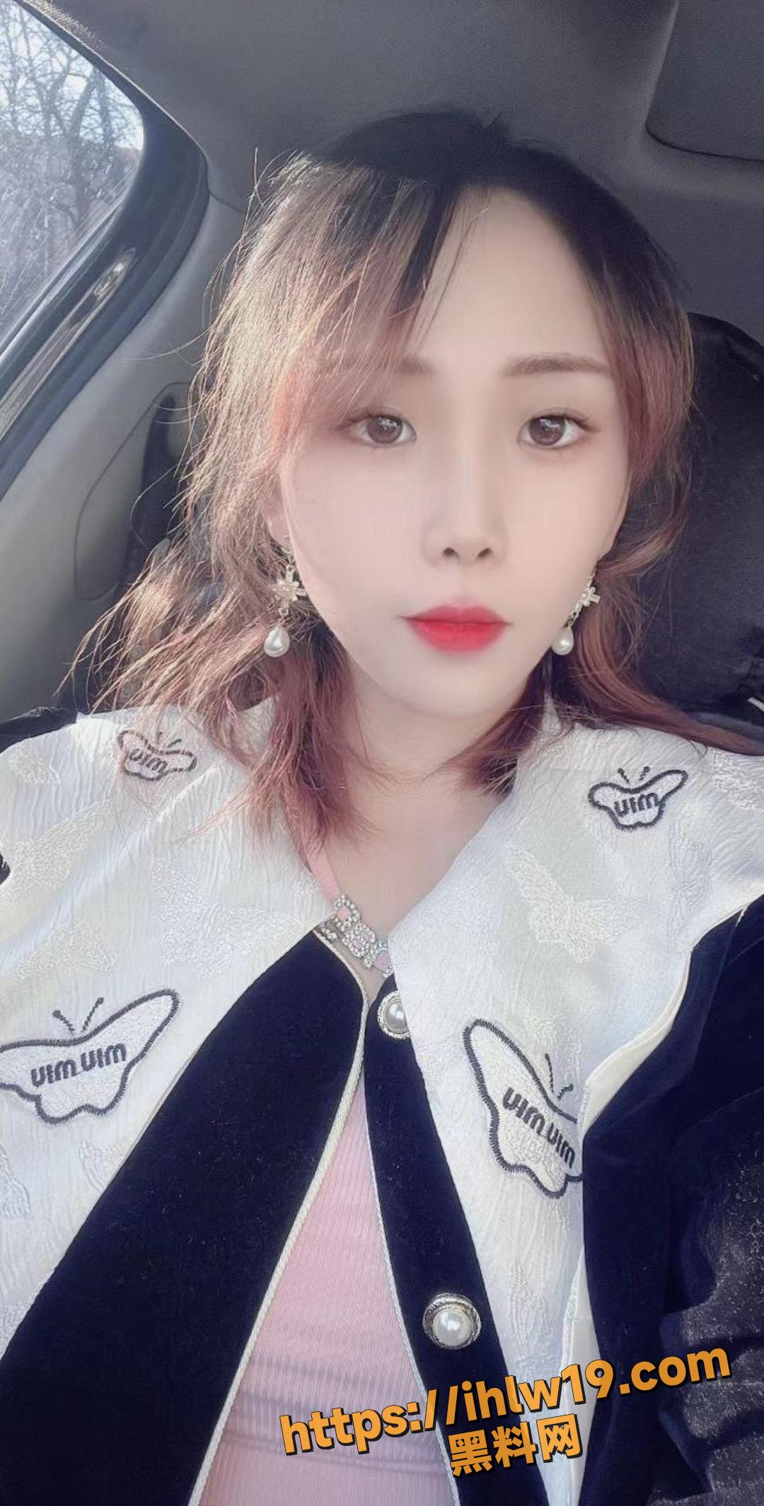 抖音已婚生娃寂寞少妇 同城勾引饥渴小伙 干柴烈火 开房车震都玩过！