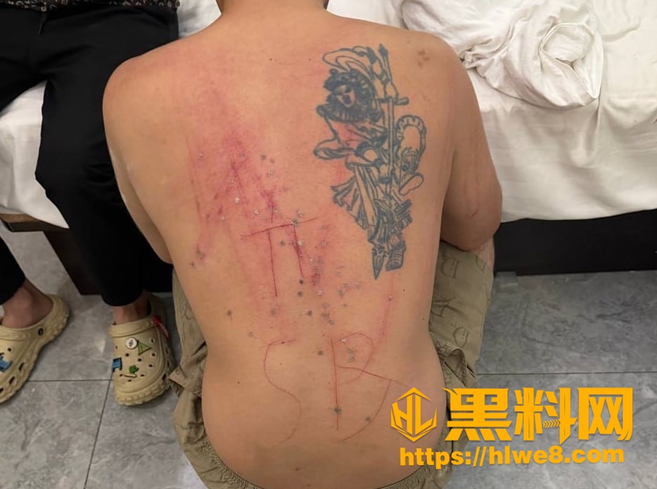 西港绑架犯惨无人道 折磨受害者 刀尖手背 水刑 真实残忍画面